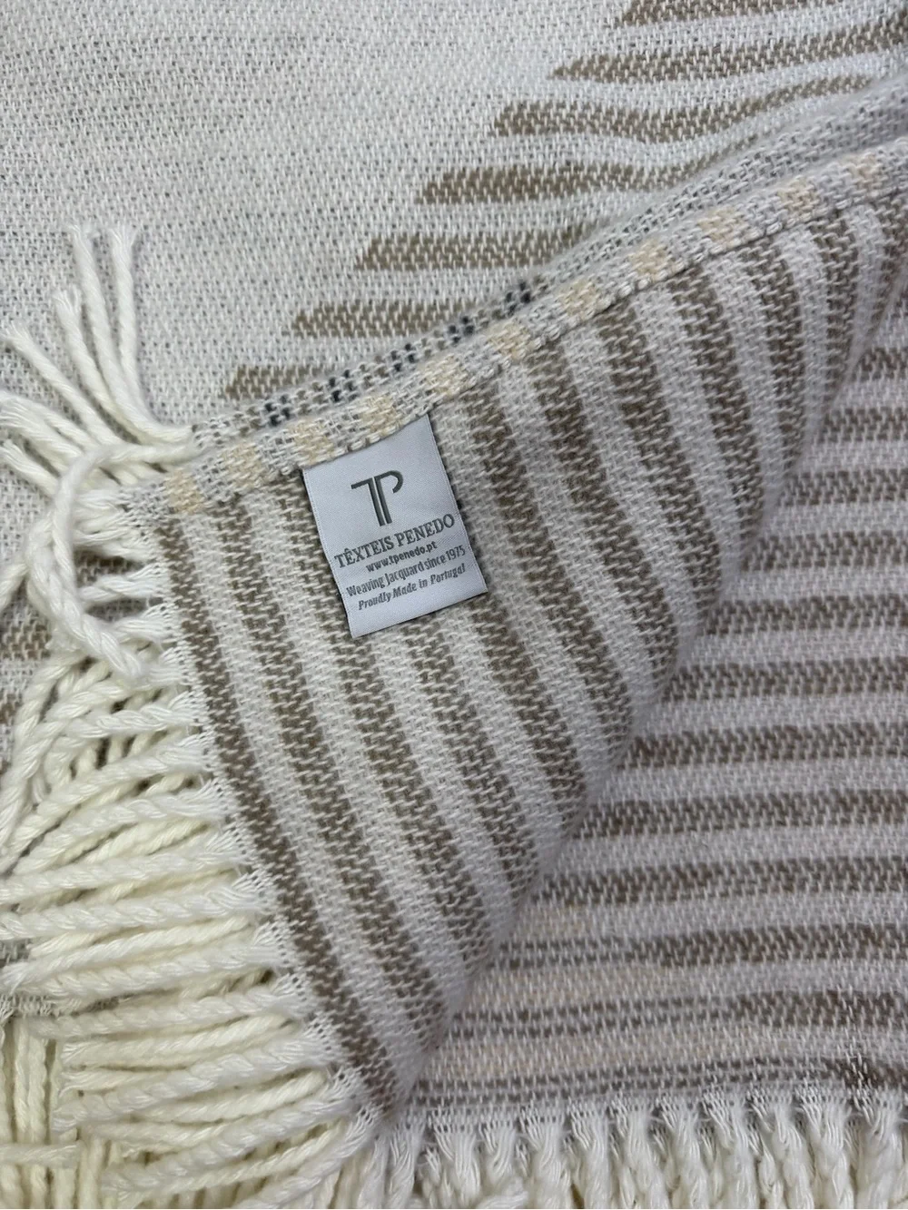 TEXTEIS PENEDO Oversized Throw Blanket Beige Gray Striped Portugal 50